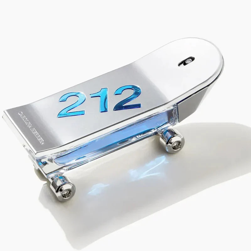 Carolina Herrera 212 Heroes Forever Young - Eau de Parfum Spray - Size: 3 FL OZ / 90 ml - image 3