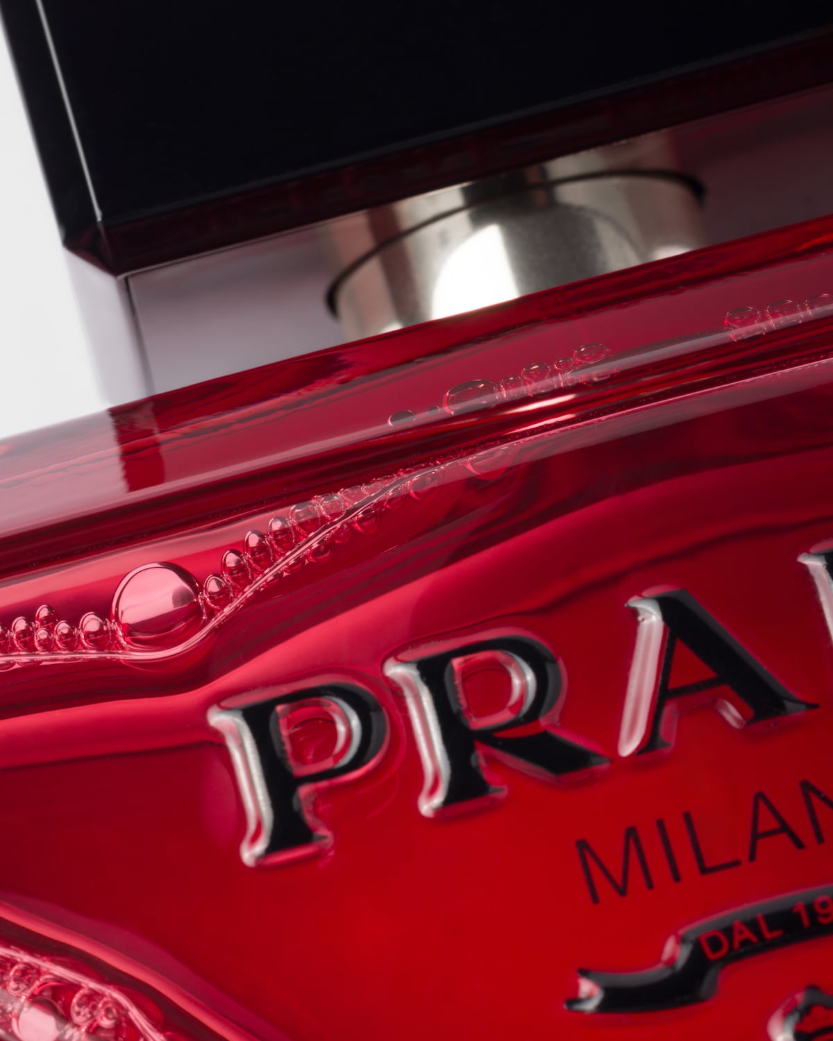 Prada Paradoxe Radical Essence